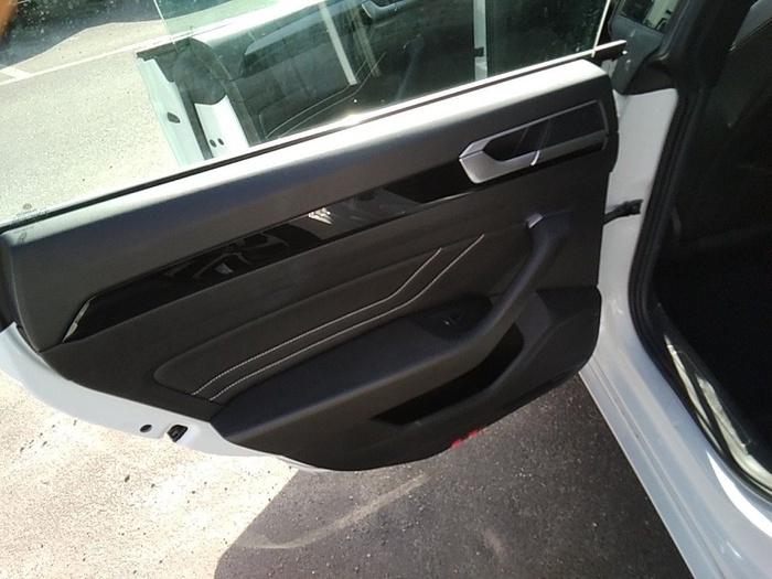 Volkswagen Arteon R-Line 1.4 TSI eHybrid 160 kW (218 CV) DSG Vehículo usado en Madrid Volkswagen Arteon R-Line 1.4 TSI eHybrid 160 kW (218 CV) DSG Vehículo usado en Madrid