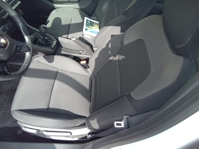 Renault Clio Business Blue dCi 63 kW (85 CV) 15 Renault Clio Business Blue dCi 63 kW (85 CV) 15