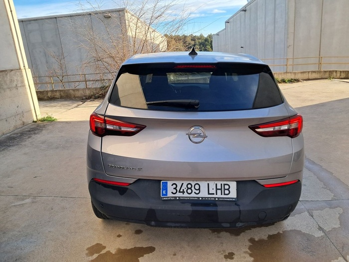 Opel Grandland X 1.5 CDTi S&S Selective 96 kW (130 CV) Vehículo usado en Madrid Opel Grandland X 1.5 CDTi S&S Selective 96 kW (130 CV) Vehículo usado en Madrid