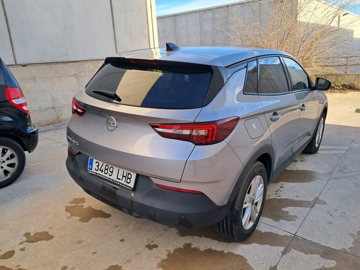 Opel Grandland X 1.5 CDTi S&S Selective 96 kW (130 CV) Vehículo usado en Madrid Opel Grandland X 1.5 CDTi S&S Selective 96 kW (130 CV) Vehículo usado en Madrid