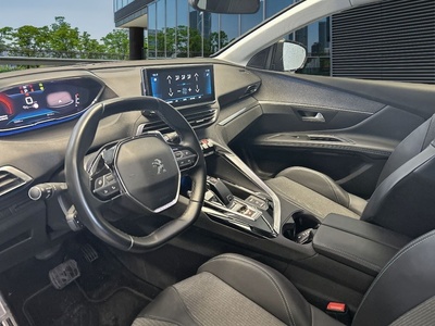 Peugeot 3008 BlueHDi 130 S&S Allure Pack EAT8 96 kW (130 CV) 7 Peugeot 3008 BlueHDi 130 S&S Allure Pack EAT8 96 kW (130 CV) 7