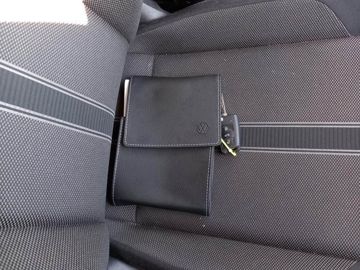 Volkswagen T-Roc Advance R-Line 1.0 TSI 81 kW (110 CV) Vehículo usado en Madrid Volkswagen T-Roc Advance R-Line 1.0 TSI 81 kW (110 CV) Vehículo usado en Madrid