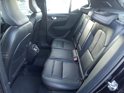 Volvo XC40 T3 Inscription Auto 120 kW (163 CV) 9 Volvo XC40 T3 Inscription Auto 120 kW (163 CV) 9