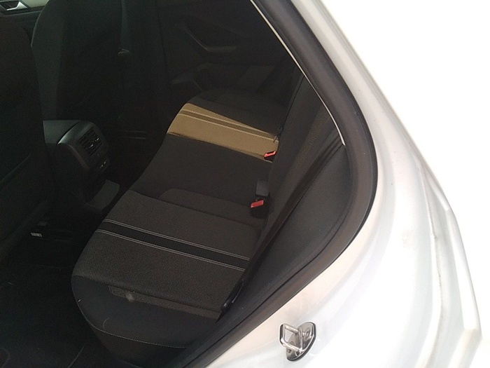 Volkswagen T-Roc Advance 1.5 TSI 110 kW (150 CV) DSG Vehículo usado en Madrid Volkswagen T-Roc Advance 1.5 TSI 110 kW (150 CV) DSG Vehículo usado en Madrid