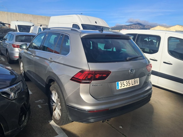 Volkswagen Tiguan Sport 2.0 TDI 4Motion 140 kW (190 CV) DSG Vehículo usado en Madrid Volkswagen Tiguan Sport 2.0 TDI 4Motion 140 kW (190 CV) DSG Vehículo usado en Madrid