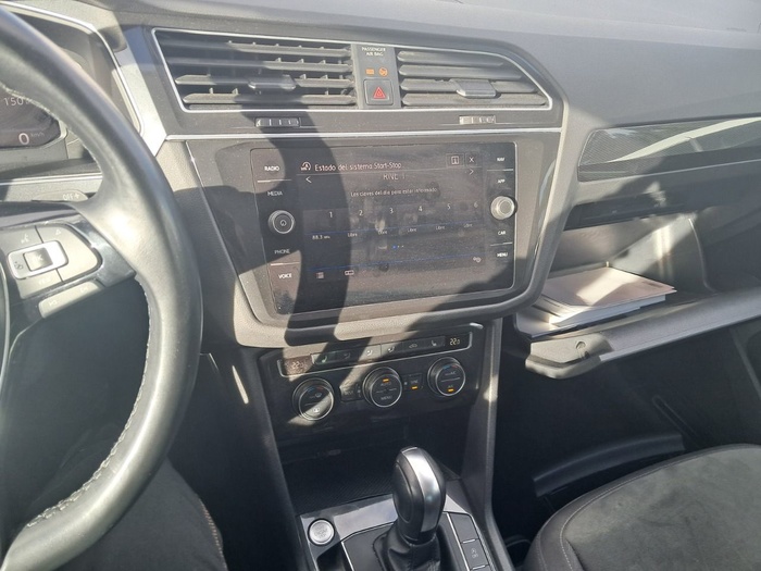 Volkswagen Tiguan Sport 2.0 TDI 4Motion 140 kW (190 CV) DSG Vehículo usado en Madrid Volkswagen Tiguan Sport 2.0 TDI 4Motion 140 kW (190 CV) DSG Vehículo usado en Madrid