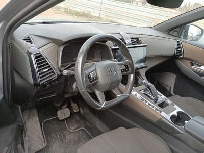 DS DS7 Crossback BlueHDi 130 DE Bastille + AT 96 kW (130 CV) 5 DS DS7 Crossback BlueHDi 130 DE Bastille + AT 96 kW (130 CV) 5