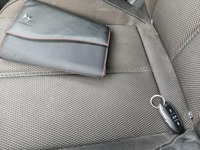 DS DS7 Crossback BlueHDi 130 DE Bastille + AT 96 kW (130 CV) 9 DS DS7 Crossback BlueHDi 130 DE Bastille + AT 96 kW (130 CV) 9