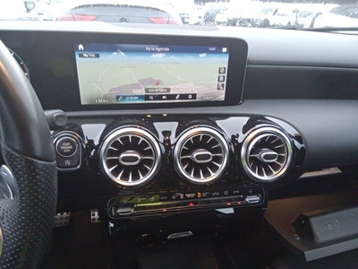 Mercedes-Benz Clase A 180 d 85 kW (116 CV) 12 Mercedes-Benz Clase A 180 d 85 kW (116 CV) 12