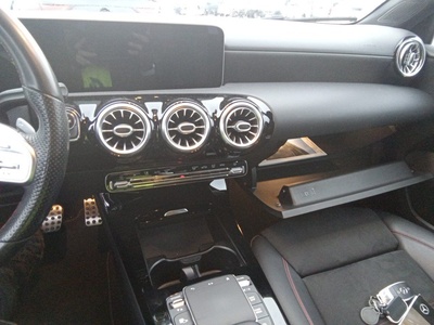 Mercedes-Benz Clase A 180 d 85 kW (116 CV) 15 Mercedes-Benz Clase A 180 d 85 kW (116 CV) 15