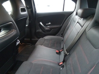 Mercedes-Benz Clase A 180 d 85 kW (116 CV) 9 Mercedes-Benz Clase A 180 d 85 kW (116 CV) 9