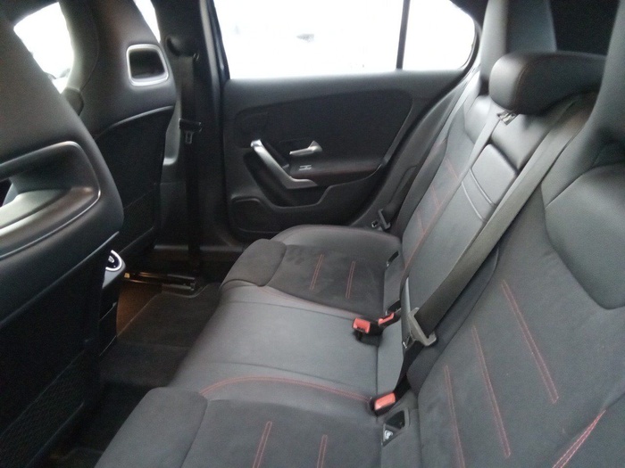 Mercedes-Benz Clase A 180 d 85 kW (116 CV) Vehículo usado en Madrid Mercedes-Benz Clase A 180 d 85 kW (116 CV) Vehículo usado en Madrid