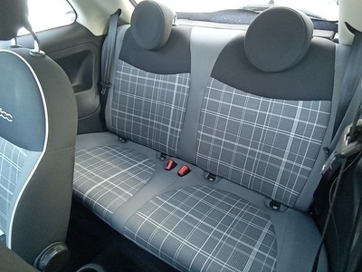Fiat 500 1.2 8v Lounge 51 kW (69 CV) 9 Fiat 500 1.2 8v Lounge 51 kW (69 CV) 9