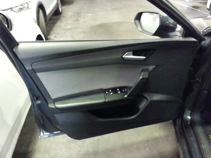 SEAT León 2.0 TDI S&S Style Go 85 kW (115 CV) Vehículo usado en Madrid SEAT León 2.0 TDI S&S Style Go 85 kW (115 CV) Vehículo usado en Madrid