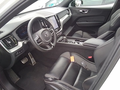 Volvo XC60 T6 Recharge R-Design AWD Auto 257 kW (350 CV) 7 Volvo XC60 T6 Recharge R-Design AWD Auto 257 kW (350 CV) 7