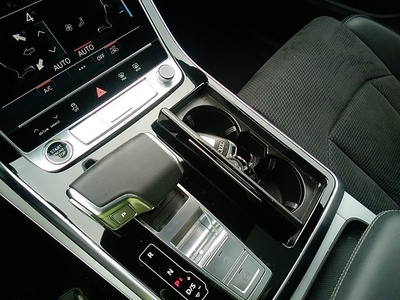 Audi Q7 TFSIe S line plus 55 quattro 280 kW (381 CV) tiptronic 11 Audi Q7 TFSIe S line plus 55 quattro 280 kW (381 CV) tiptronic 11