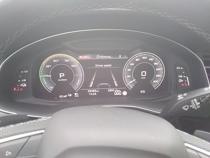 Audi Q7 TFSIe S line plus 55 quattro 280 kW (381 CV) tiptronic Vehículo usado en Madrid Audi Q7 TFSIe S line plus 55 quattro 280 kW (381 CV) tiptronic Vehículo usado en Madrid