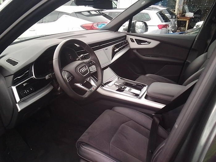 Audi Q7 TFSIe S line plus 55 quattro 280 kW (381 CV) tiptronic Vehículo usado en Madrid Audi Q7 TFSIe S line plus 55 quattro 280 kW (381 CV) tiptronic Vehículo usado en Madrid