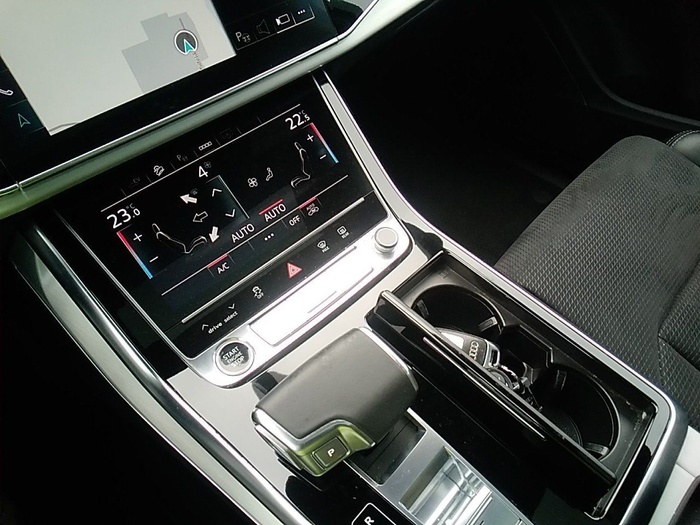 Audi Q7 TFSIe S line plus 55 quattro 280 kW (381 CV) tiptronic Vehículo usado en Madrid Audi Q7 TFSIe S line plus 55 quattro 280 kW (381 CV) tiptronic Vehículo usado en Madrid