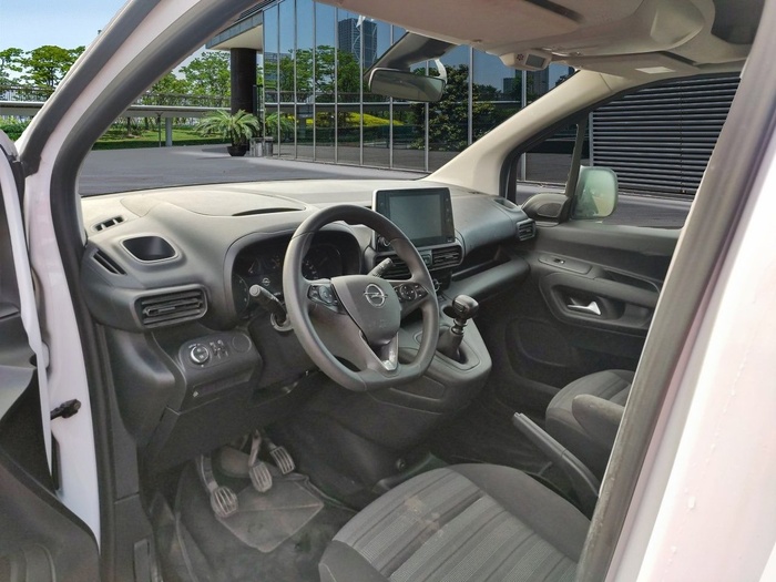 Opel Combo Life 1.5 TD Business Edition Plus L1 75 kW (102 CV) Vehículo usado en Madrid Opel Combo Life 1.5 TD Business Edition Plus L1 75 kW (102 CV) Vehículo usado en Madrid