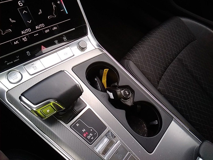 Audi A6 design 45 TDI quattro 170 kW (231 CV) tiptronic Vehículo usado en Madrid Audi A6 design 45 TDI quattro 170 kW (231 CV) tiptronic Vehículo usado en Madrid