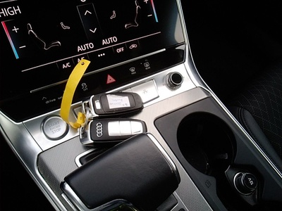 Audi A6 design 45 TDI quattro 170 kW (231 CV) tiptronic 12 Audi A6 design 45 TDI quattro 170 kW (231 CV) tiptronic 12