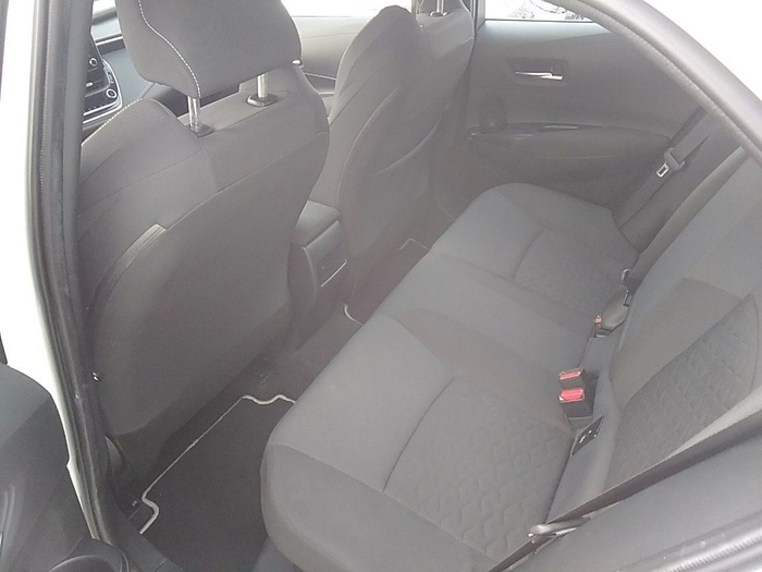 Toyota Corolla 1.8 125 Híbrido Active Tech E-CVT 90 kW (122 CV) Vehículo usado en Madrid Toyota Corolla 1.8 125 Híbrido Active Tech E-CVT 90 kW (122 CV) Vehículo usado en Madrid