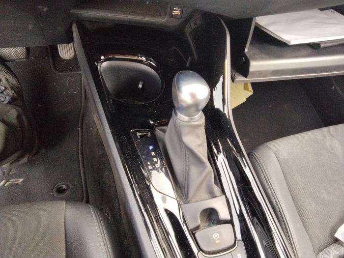 Toyota C-HR 180H Advance 135 kW (184 CV) Vehículo usado en Madrid Toyota C-HR 180H Advance 135 kW (184 CV) Vehículo usado en Madrid