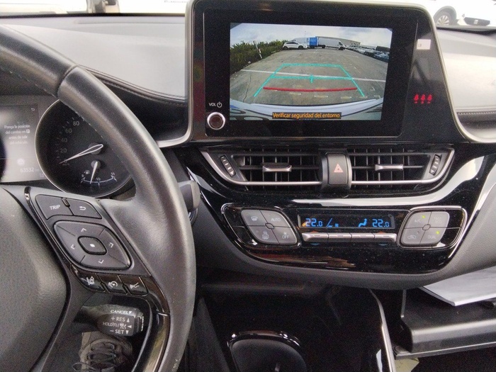 Toyota C-HR 180H Advance 135 kW (184 CV) Vehículo usado en Madrid Toyota C-HR 180H Advance 135 kW (184 CV) Vehículo usado en Madrid