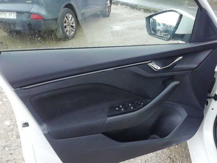 Skoda Kamiq 1.0 TSI Emotion DSG 81 kW (110 CV) Vehículo usado en Madrid Skoda Kamiq 1.0 TSI Emotion DSG 81 kW (110 CV) Vehículo usado en Madrid