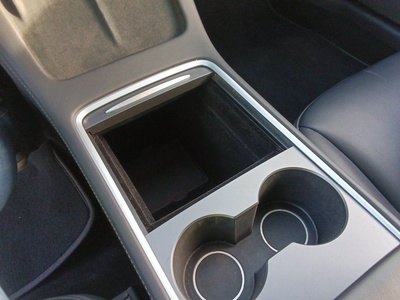 Tesla Model 3 RWD 208 kW (283 CV) 10 Tesla Model 3 RWD 208 kW (283 CV) 10