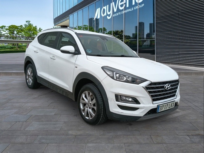 Hyundai Tucson 1.6 CRDI 48V SLE 4x2 85 kW (116 CV) Vehículo usado en Madrid Hyundai Tucson 1.6 CRDI 48V SLE 4x2 85 kW (116 CV) Vehículo usado en Madrid