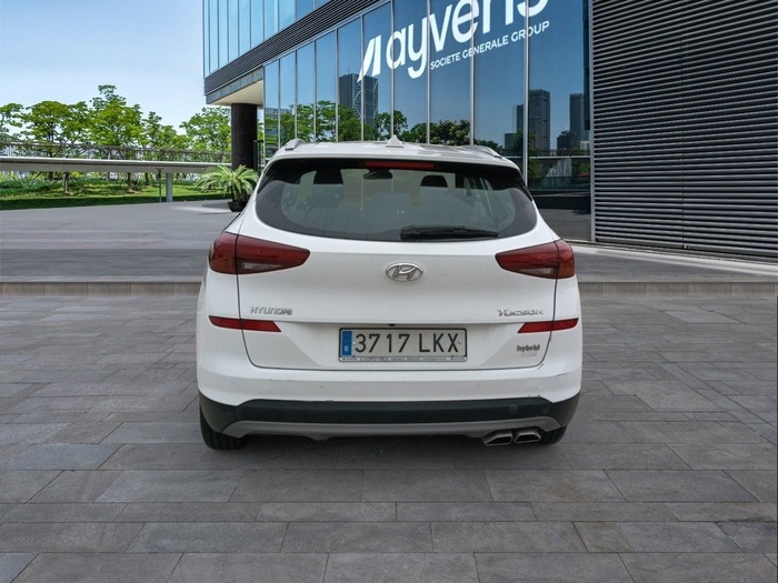 Hyundai Tucson 1.6 CRDI 48V SLE 4x2 85 kW (116 CV) Vehículo usado en Madrid Hyundai Tucson 1.6 CRDI 48V SLE 4x2 85 kW (116 CV) Vehículo usado en Madrid