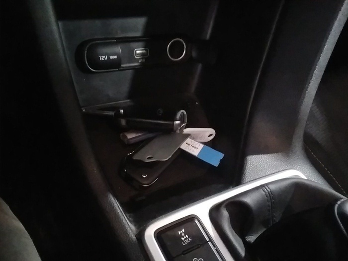 Kia Sportage 1.6 MHEV Business 4x4 100 kW (136 CV) Vehículo usado en Madrid Kia Sportage 1.6 MHEV Business 4x4 100 kW (136 CV) Vehículo usado en Madrid