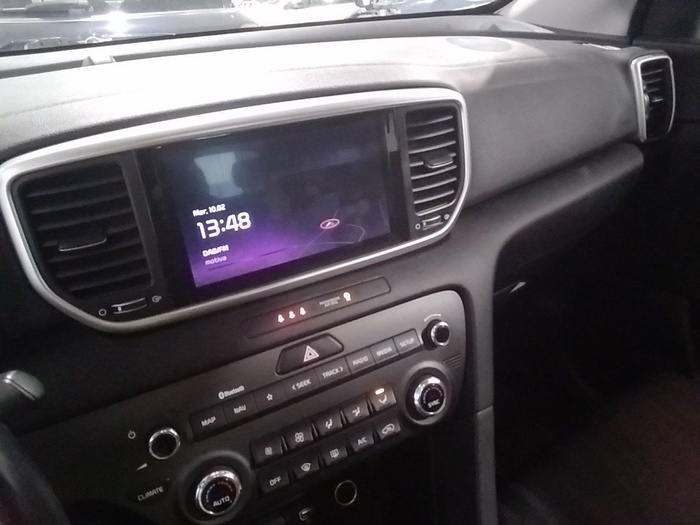 Kia Sportage 1.6 MHEV Business 4x4 100 kW (136 CV) Vehículo usado en Madrid Kia Sportage 1.6 MHEV Business 4x4 100 kW (136 CV) Vehículo usado en Madrid