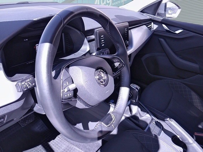 Skoda Kamiq 1.0 TSI Ambition DSG 81 kW (110 CV) Vehículo usado en Madrid Skoda Kamiq 1.0 TSI Ambition DSG 81 kW (110 CV) Vehículo usado en Madrid