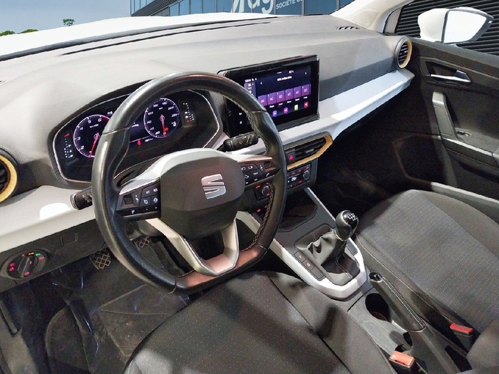 SEAT Arona 1.0 TSI Style 81 kW (110 CV) Vehículo usado en Madrid SEAT Arona 1.0 TSI Style 81 kW (110 CV) Vehículo usado en Madrid