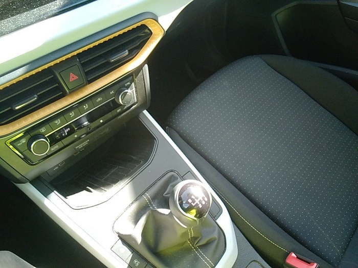 SEAT Arona 1.0 TSI Style 81 kW (110 CV) Vehículo usado en Madrid SEAT Arona 1.0 TSI Style 81 kW (110 CV) Vehículo usado en Madrid