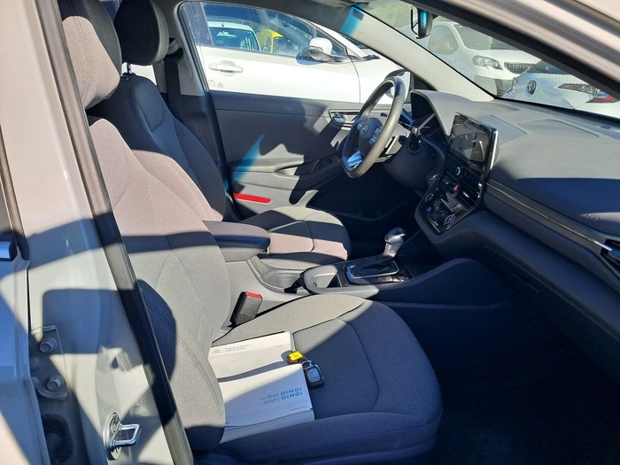 Hyundai Ioniq 1.6 GDI HEV Tecno DCT 104 kW (141 CV) Vehículo usado en Madrid Hyundai Ioniq 1.6 GDI HEV Tecno DCT 104 kW (141 CV) Vehículo usado en Madrid