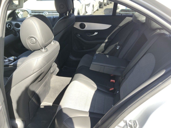 Mercedes-Benz Clase C 200 135 kW (184 CV) Vehículo usado en Madrid Mercedes-Benz Clase C 200 135 kW (184 CV) Vehículo usado en Madrid