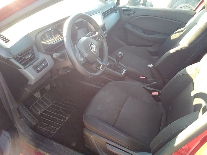 Renault Clio Business SCe 48 kW (65 CV) Vehículo usado en Madrid Renault Clio Business SCe 48 kW (65 CV) Vehículo usado en Madrid