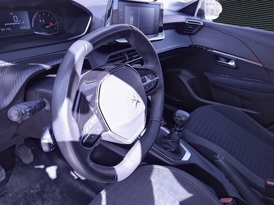 Peugeot 208 BlueHDi 100 Active 75 kW (100 CV) 7 Peugeot 208 BlueHDi 100 Active 75 kW (100 CV) 7