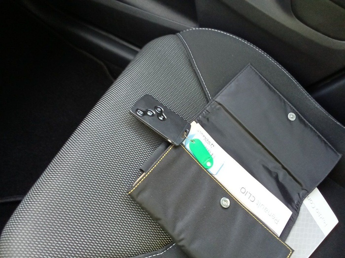 Renault Clio Business TCe 55 kW (75 CV) Vehículo usado en Madrid Renault Clio Business TCe 55 kW (75 CV) Vehículo usado en Madrid