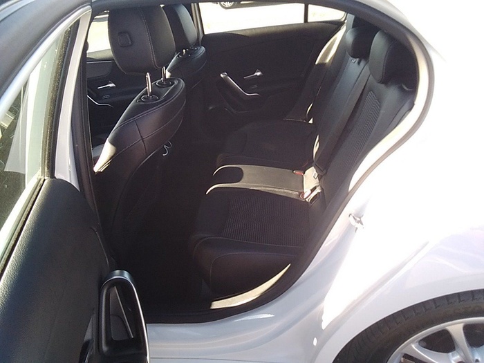 Mercedes-Benz Clase A 180 d 85 kW (116 CV) Vehículo usado en Madrid Mercedes-Benz Clase A 180 d 85 kW (116 CV) Vehículo usado en Madrid