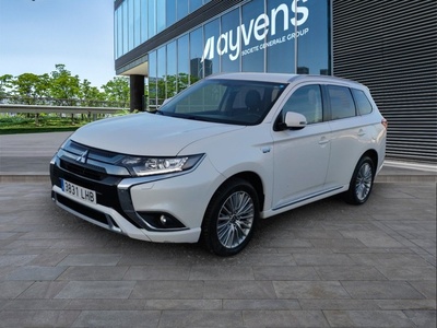 Mitsubishi Outlander 2.4 PHEV Motion 4WD Auto 165 kW (224 CV) 1 Mitsubishi Outlander 2.4 PHEV Motion 4WD Auto 165 kW (224 CV) 1