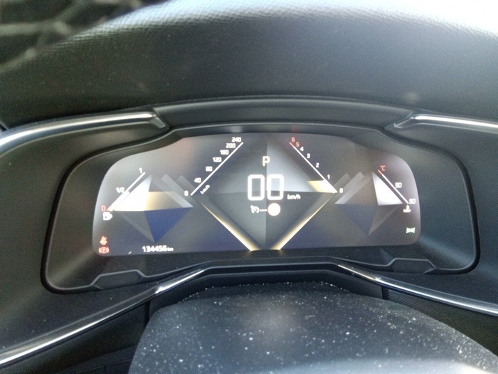 DS DS7 Crossback BlueHDi 130 DE Bastille + AT 96 kW (130 CV) Vehículo usado en Madrid DS DS7 Crossback BlueHDi 130 DE Bastille + AT 96 kW (130 CV) Vehículo usado en Madrid