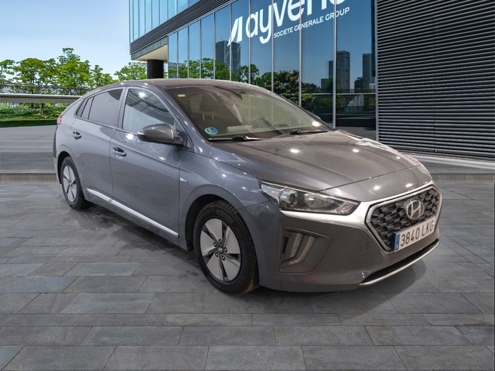 Hyundai Ioniq 1.6 GDI HEV Klass DCT 104 kW (141 CV) Vehículo usado en Madrid Hyundai Ioniq 1.6 GDI HEV Klass DCT 104 kW (141 CV) Vehículo usado en Madrid