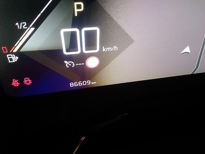 DS DS7 Crossback BlueHDi 130 DE Bastille + AT 96 kW (130 CV) 9 DS DS7 Crossback BlueHDi 130 DE Bastille + AT 96 kW (130 CV) 9