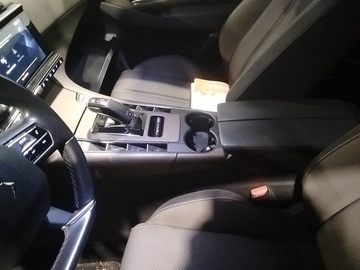 DS DS7 Crossback BlueHDi 130 DE Bastille + AT 96 kW (130 CV) Vehículo usado en Madrid DS DS7 Crossback BlueHDi 130 DE Bastille + AT 96 kW (130 CV) Vehículo usado en Madrid