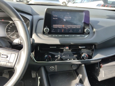 Nissan Qashqai DIG-T 140 mHEV Acenta 4x2 103 kW (140 CV) 14 Nissan Qashqai DIG-T 140 mHEV Acenta 4x2 103 kW (140 CV) 14